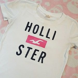 White Hollister tee